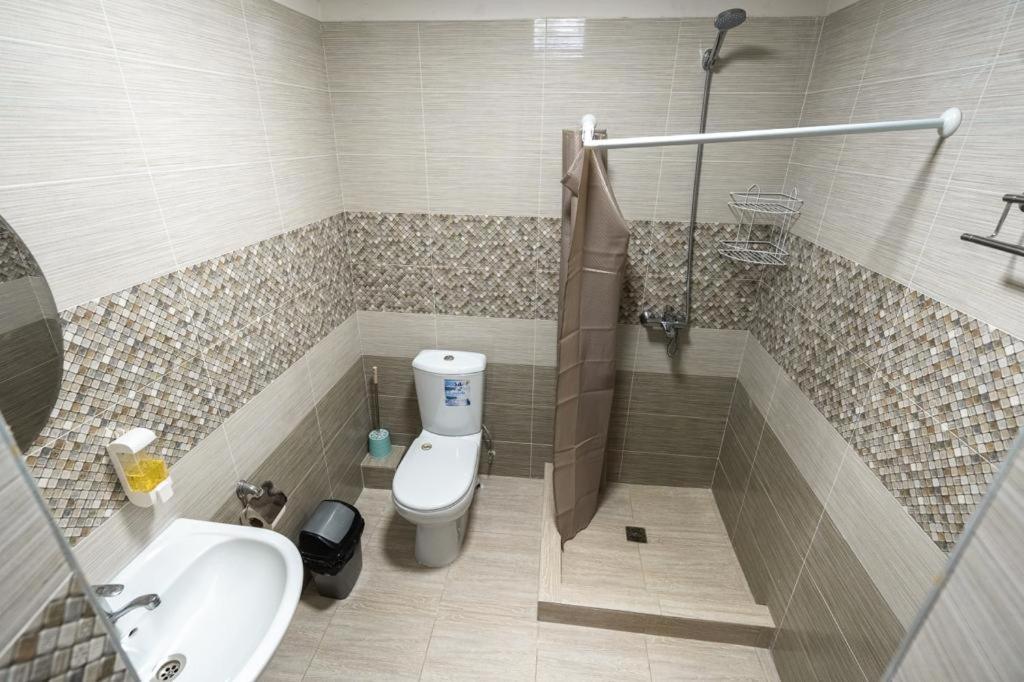 Muras Hotel Karakol Bagian luar foto