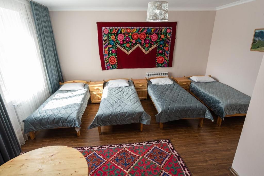 Muras Hotel Karakol Bagian luar foto