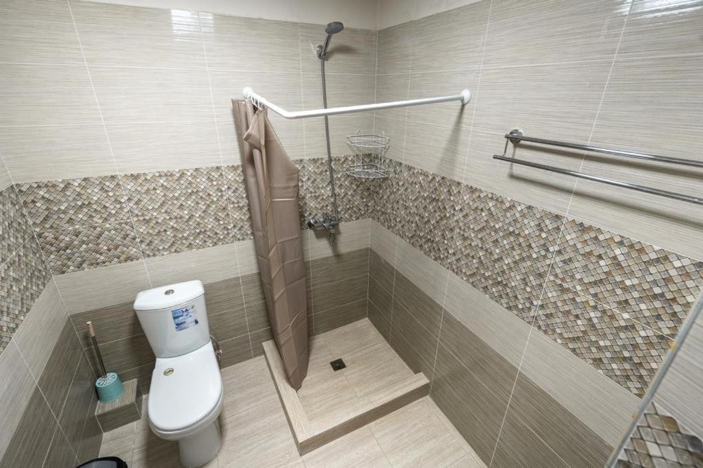 Muras Hotel Karakol Bagian luar foto